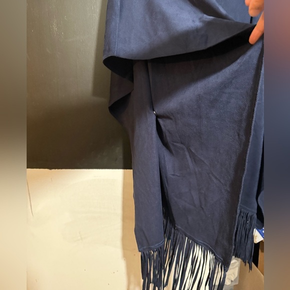 White House Black Market One Size Women Poncho Navy Blue Fringe Casual Boho - Picture 4 of 7